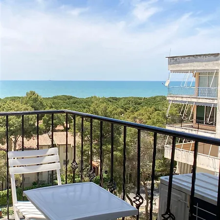 Cozy Nest Golem- 1 Min From The