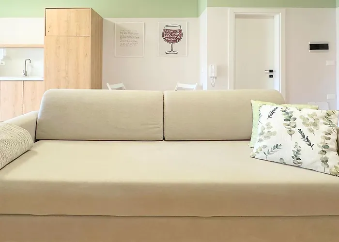 Cozy Nest Golem- 1 Min From The Golem